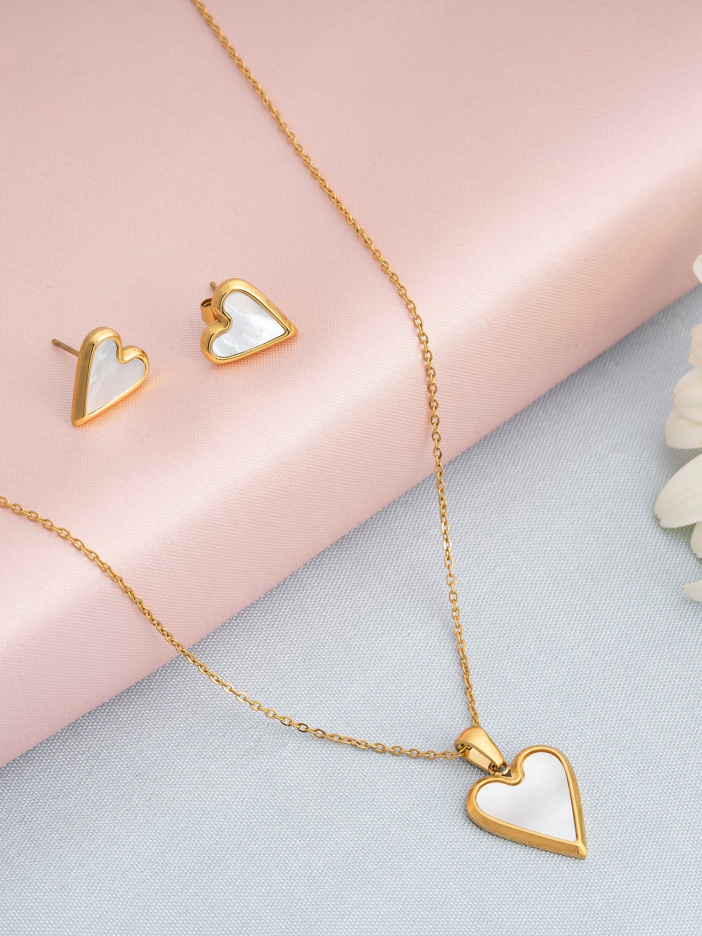 Heart Shape Pendant Set with MOP